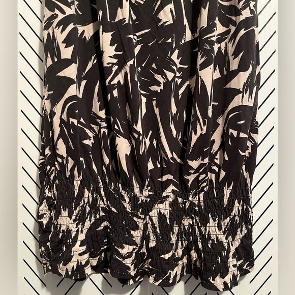 Diane Von Furstenberg Black and Cream Silk Dress - Picture 7 of 11